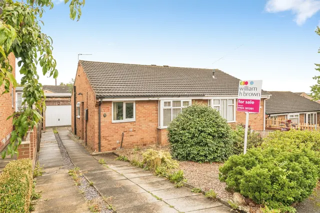 Hornbeam Avenue, Wakefield, photo 1