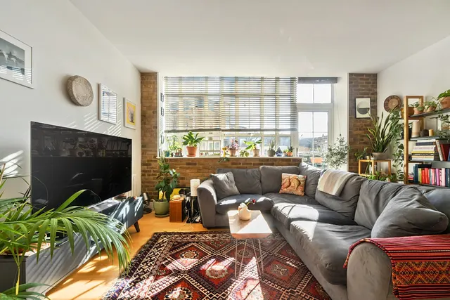 Peckham Grove, SE15, photo 1