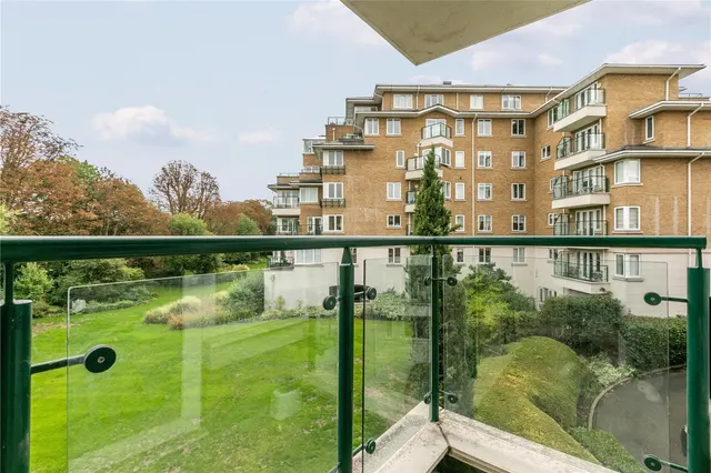 Strand Drive, Richmond, TW9, photo 3