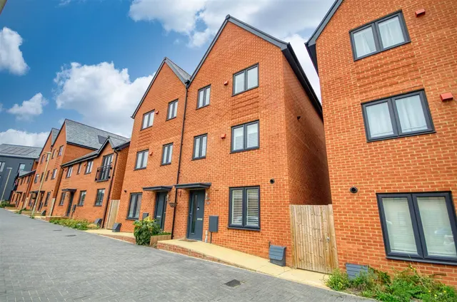 Whiteley Way, Curbridge, SO30, photo 1