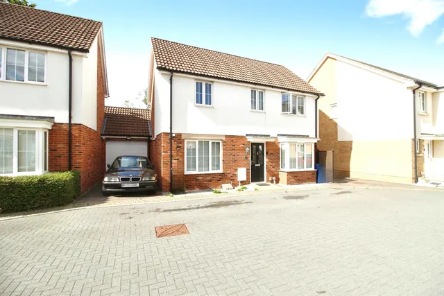 Bargroves Avenue, St. Neots, PE19, photo 1