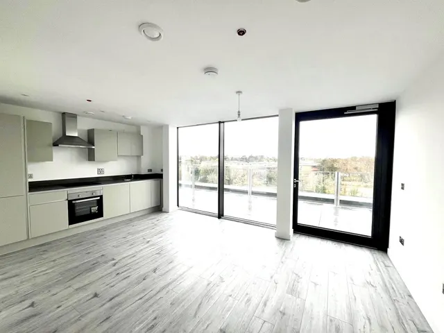 Photo 2 — Buckingham Road, Bletchley, Milton Keynes, Buckinghamshire, MK3