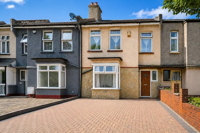 Wickham Lane, SE2, photo 1