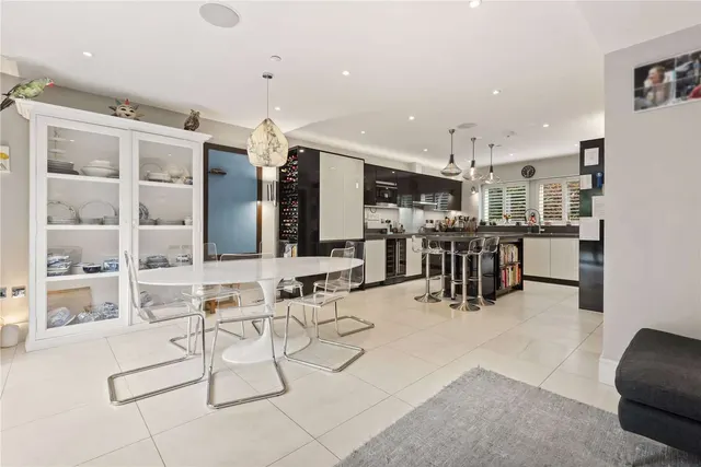 Clavering Place, London, SW12, photo 2