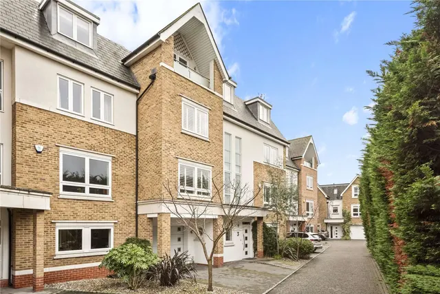 Clavering Place, London, SW12, photo 1
