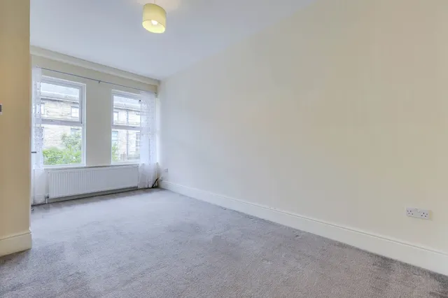 Otley Road, Guiseley, LS20, photo 2