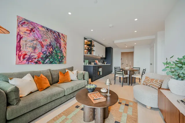 Photo 2 — 611c Ferry Island West Apartments, 2 Heart Of Hale Lane, London