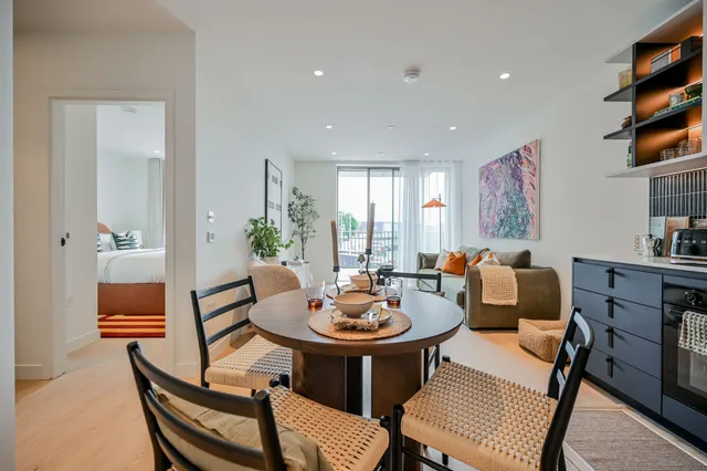 611c Ferry Island West Apartments, 2 Heart Of Hale Lane, London, photo 1
