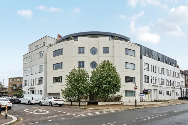Catford Hill, SE6, photo 1