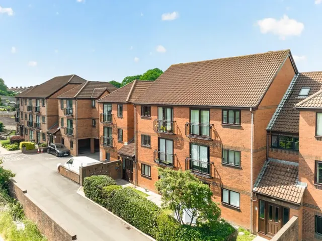 Beechmount Grove, Hengrove, Bristol, photo 1