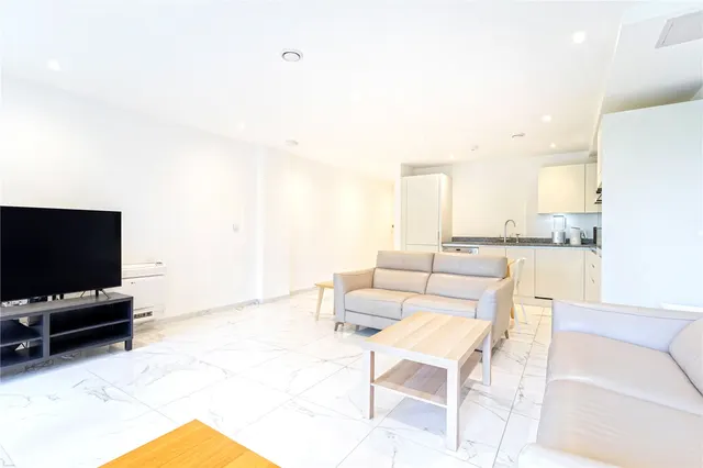 Upper Richmond Road, SW15, photo 2