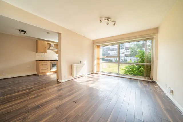 The Moorlands, Leeds, LS17, photo 3