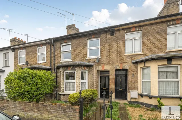 Alexandra Road, Uxbridge, UB8 2PQ, photo 1