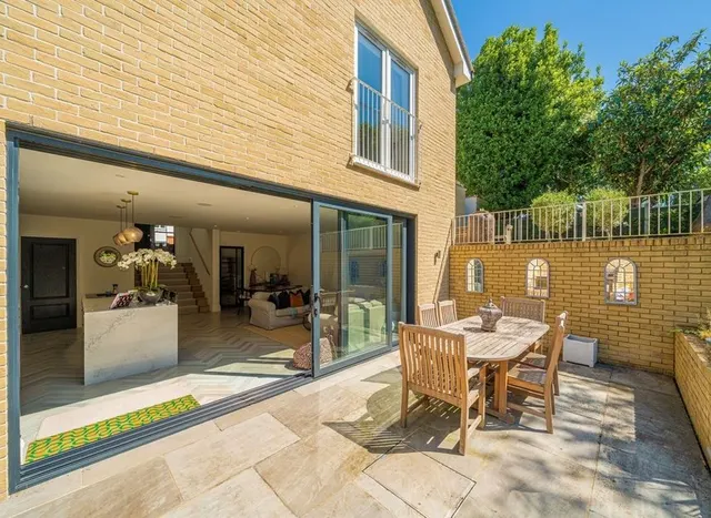 Kings Drive, Thames Ditton, KT7, photo 1