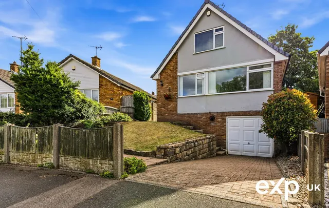 Photo 2 — Burwood Avenue, Mansfield, NG18 3DZ