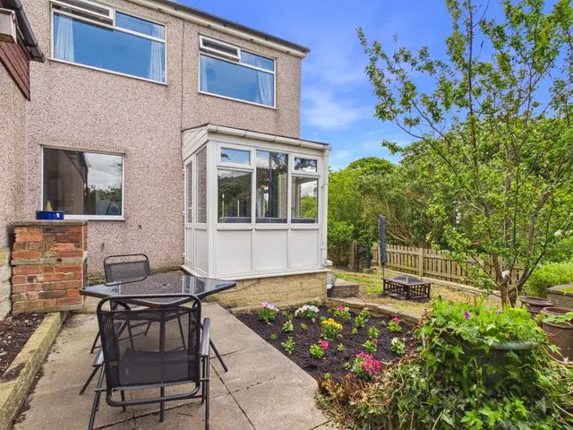 Long Lane, Wheatley, HX3, photo 1