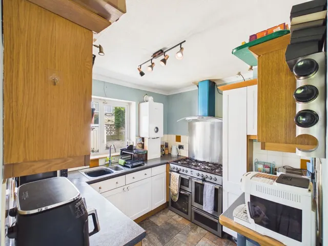 Long Lane, Wheatley, HX3, photo 2