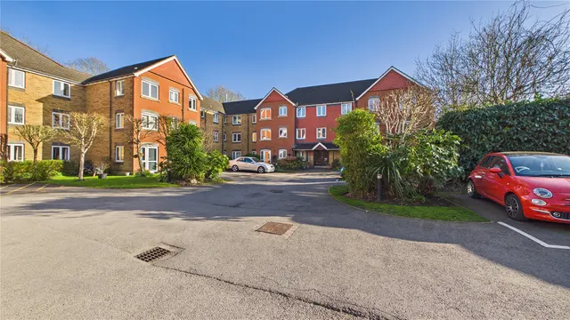 Hart Dene Court, Bagshot, GU19, photo 1