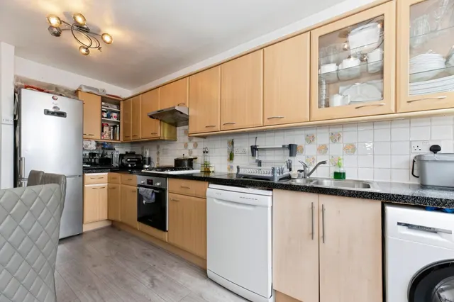 Winterfold Close, London, SW19, photo 2