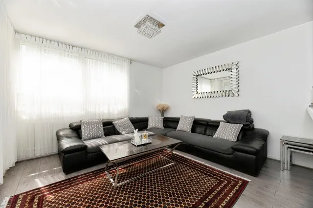 Winterfold Close, London, SW19, photo 1