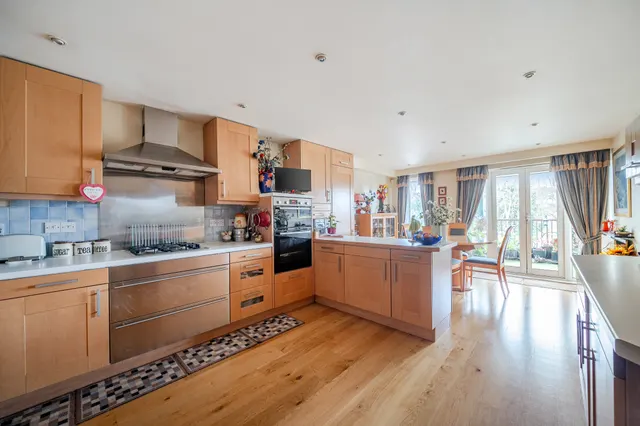 Photo 3 — Ray Mead Road, Maidenhead, SL6