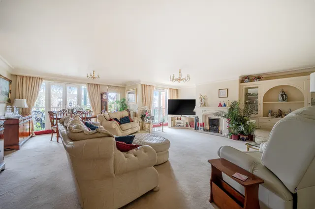 Photo 2 — Ray Mead Road, Maidenhead, SL6