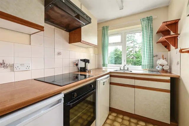 Photo 3 — Clarence Road, Fleet, Hampshire, GU51 3XX