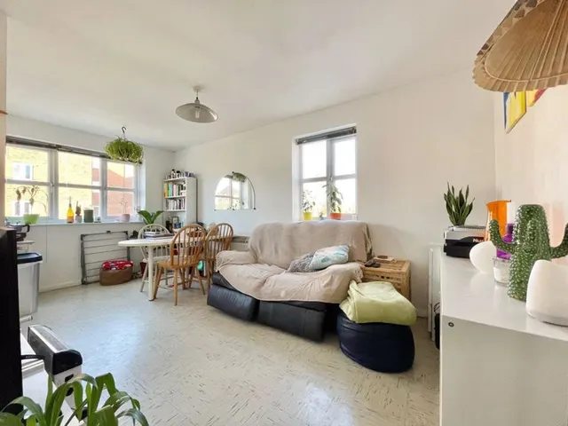 Photo 2 — John Williams Close, London SE14 5XG
