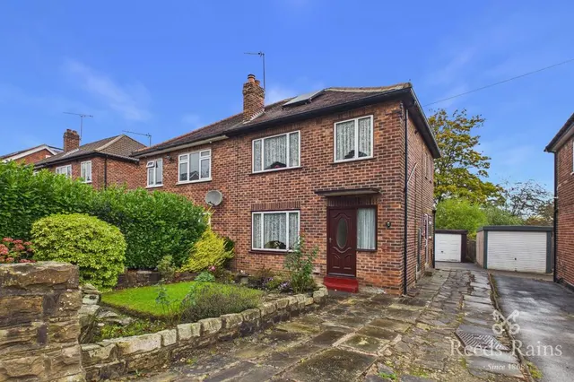 Armley Grange Mount, Leeds, LS12, photo 1