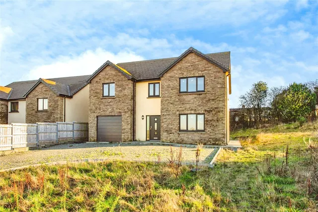 Barn Hill Lane, New Inn, SA39, photo 1