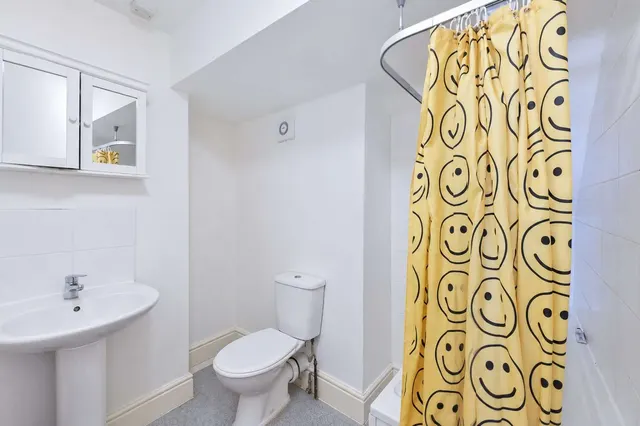Photo 3 — Clifton Road, Bristol, Somerset, BS8 1AE