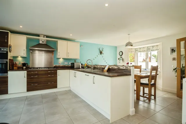 Merton Green CALDICOT, NP26, photo 2