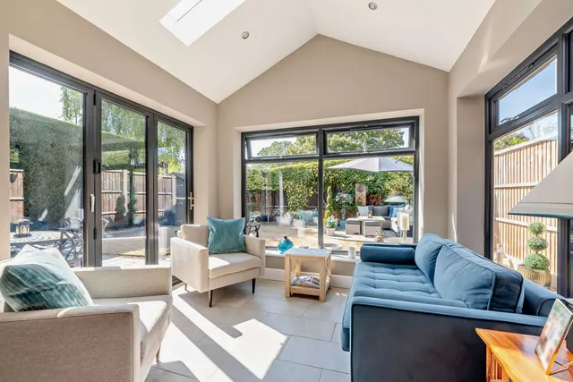 Photo 3 — Saturn Croft, Winkfield Row, Bracknell, Berkshire, RG42 6PA