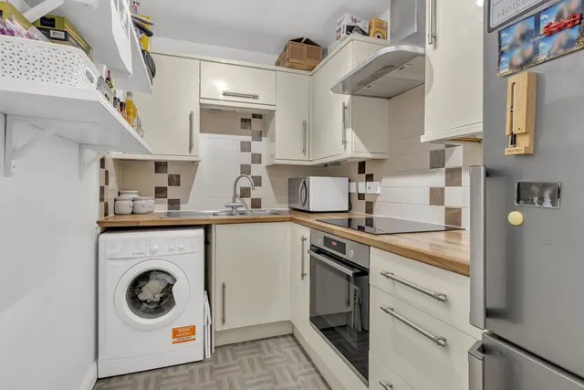 Kingfisher Drive, Hemel Hempstead, HP3 9DD, photo 1