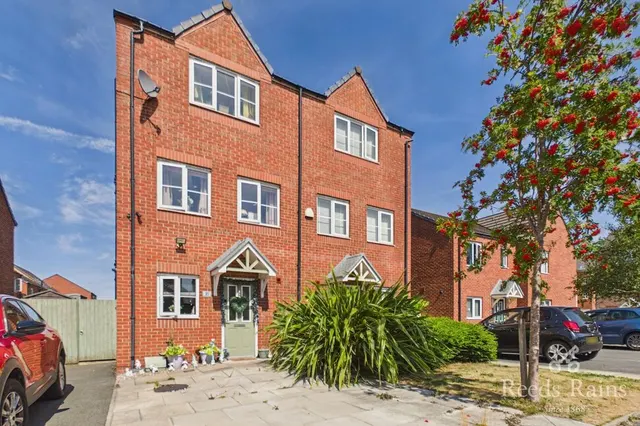 Newlove Avenue, St. Helens, Merseyside, WA10, photo 1