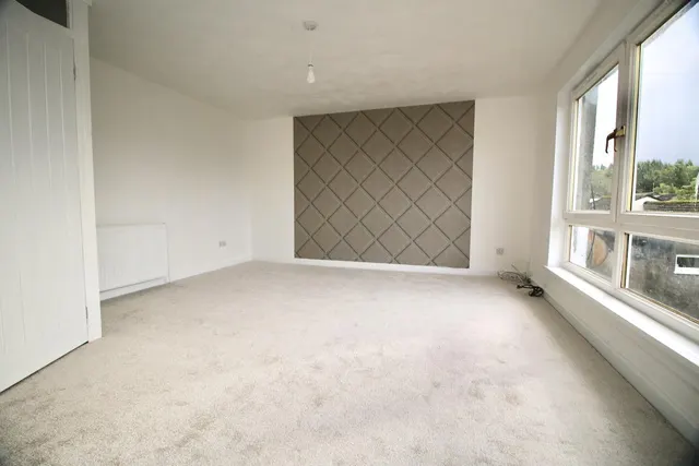 Photo 2 — Cedar Road, Cumbernauld, G67 3AS