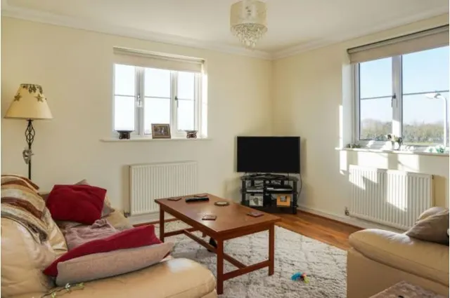 Spratling Lane, Manston, CT12, photo 2
