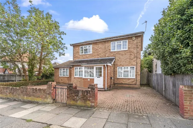 Willow Way, Twickenham, TW2, photo 1