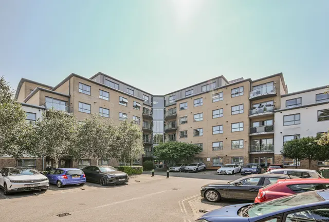 32 Thomas Jacomb Place, London, photo 1