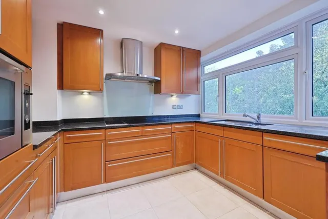 Avenue Road, London, NW8, photo 2