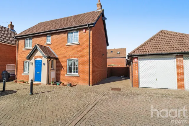 Mary Rose Close, Chafford Hundred, RM16, photo 1