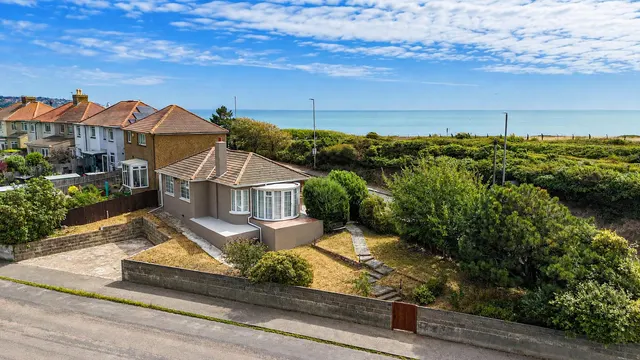 Bexhill Road, St. Leonards-On-Sea, photo 1