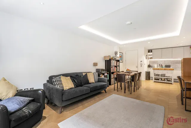 Farnfield Close, N8, photo 2