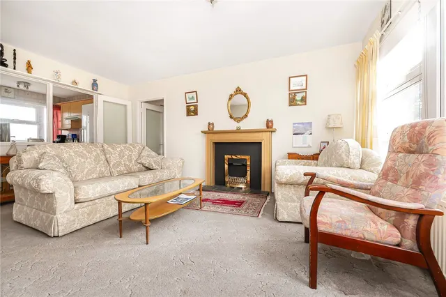 Wellesley Road, Twickenham, TW2, photo 2