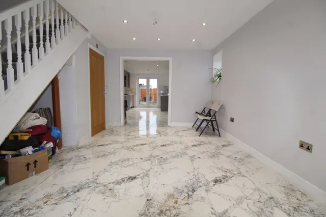 Photo 3 — Lalleford Road, Luton LU2 9JH