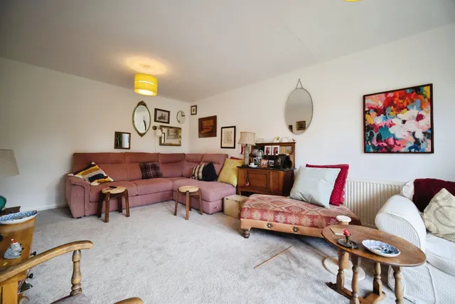 Napier Close, Mickleover, DE3, photo 2