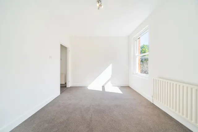 Photo 3 — Sydenham Avenue, SE26