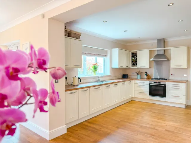 Brantingham Drive, Ingleby Barwick, photo 2