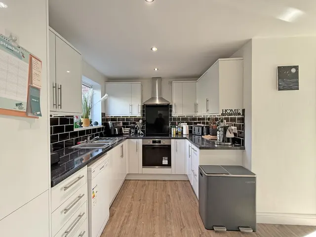 Coverdale Place, Manadon, PL5, photo 3