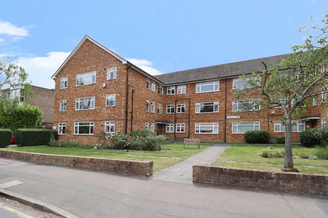 Longlands Court, Bexley, Sidcup, DA15, photo 1